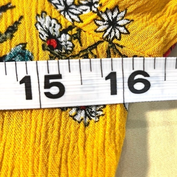 ⭐️Zaful, Forever Young, Yellow Floral Romper,So Cute, Excellent Condition Size 6 - Picture 11 of 13